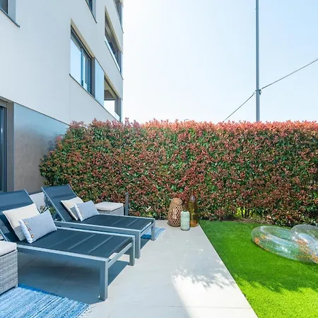 Luxury New With Private Garden Near The Beach! Porec